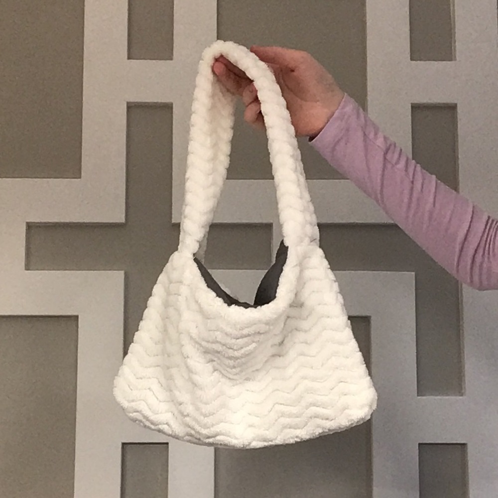 Handmade🤍white fuzzy shoulder bag